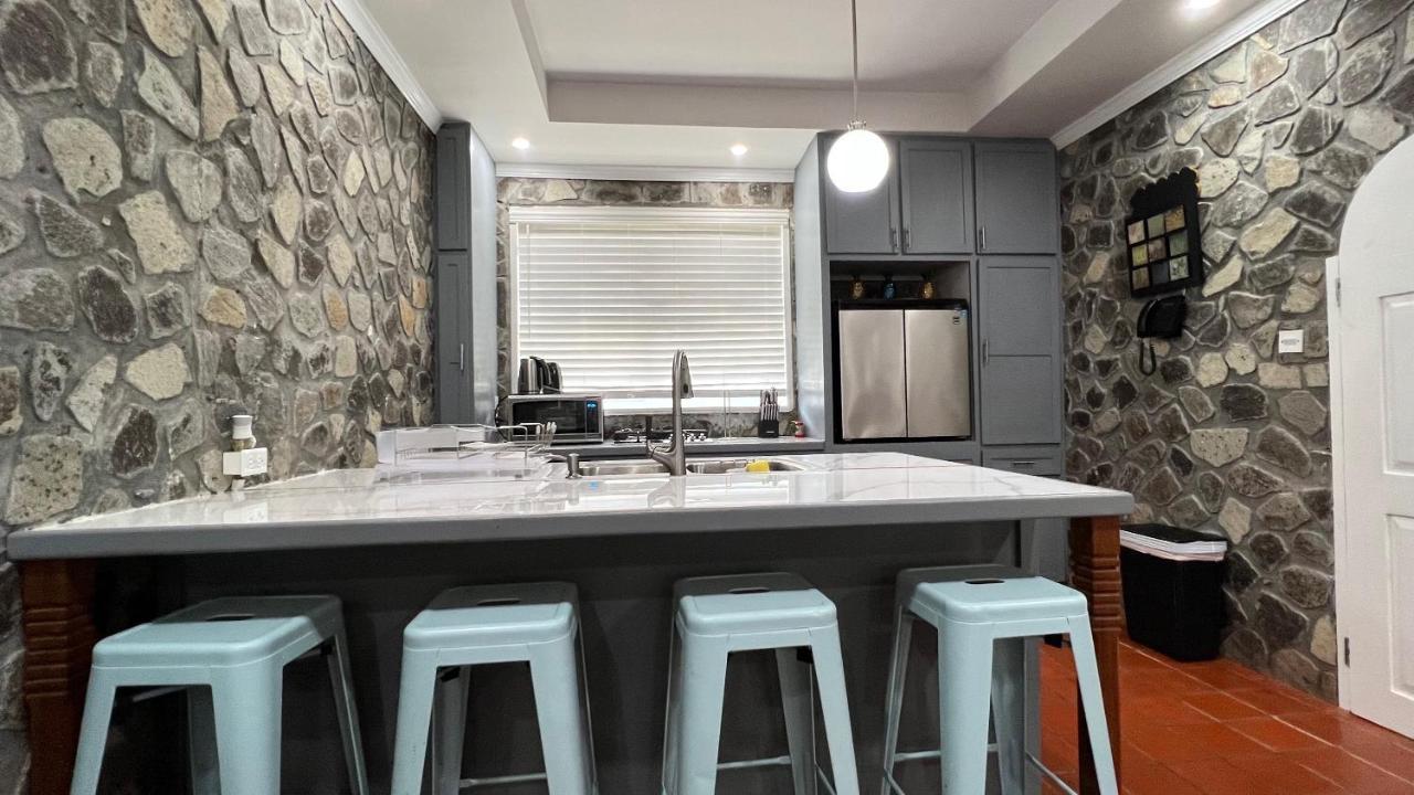 Stonetrail Ξενοδοχείο Arnos Vale Εξωτερικό φωτογραφία